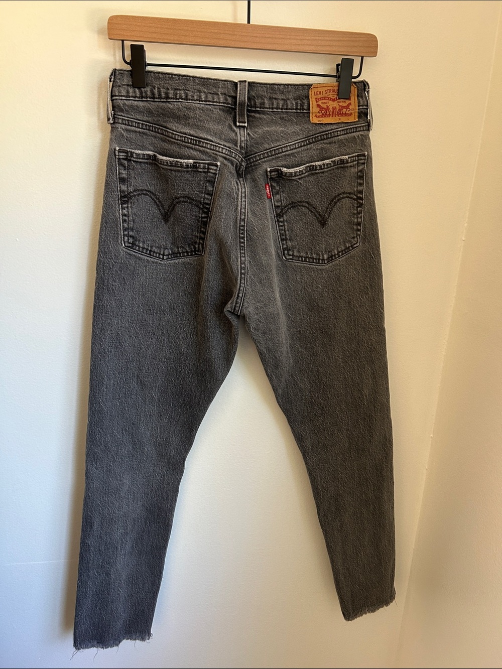 Levi's Womens Gray Washed Jeans - W27L28